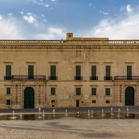 A Studio Apartment In Malta'S Capital Valletta-2