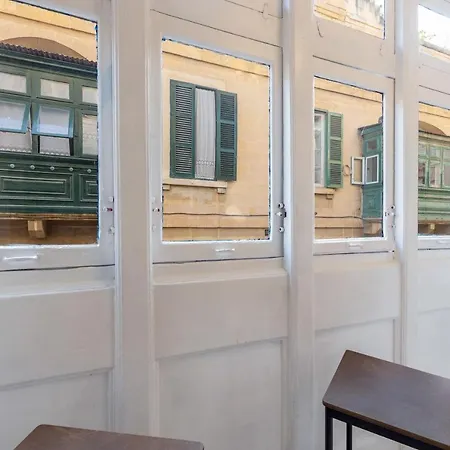 A Studio Apartment In Malta'S Capital Valletta-3