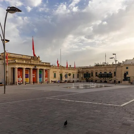 A Studio Apartment In Malta'S Capital Valletta-3