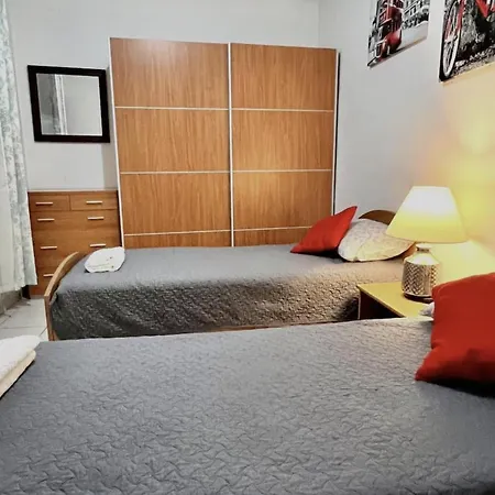 F2 2 Lovely Room, Living And Bathroom Shared , St Julians-2
