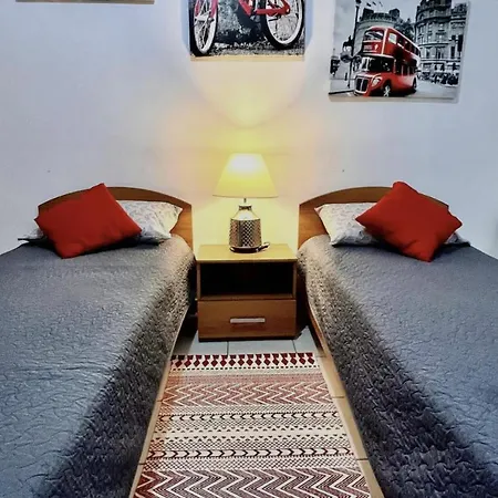 F2 2 Lovely Room, Living And Bathroom Shared , St Julians-3