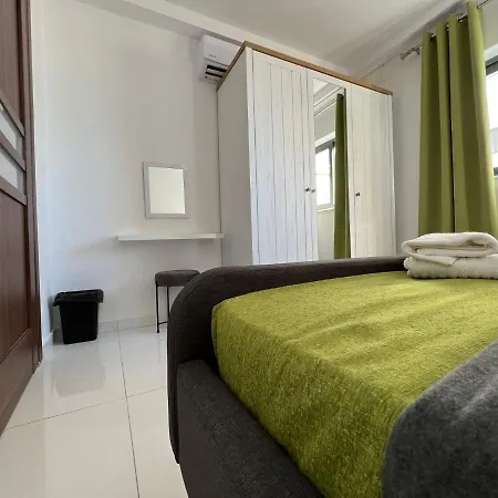 New Apartment 2 Mins From Seafront-3