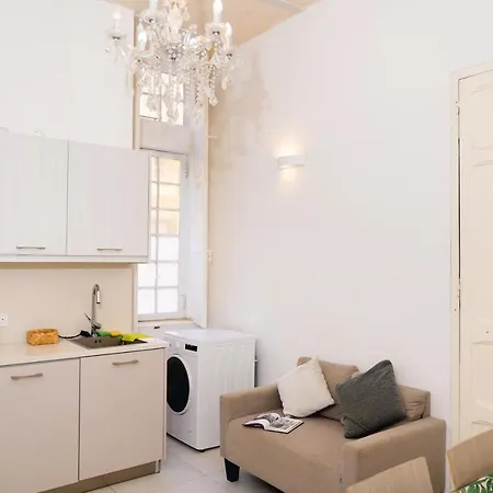 Unique 1 Bedroom In Hearth Of Old City Valetta-2