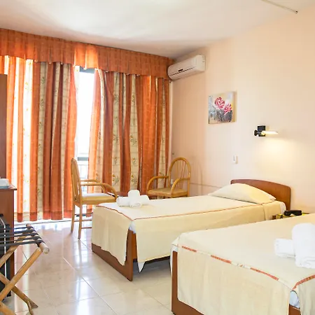 Relax Inn Hotel-3