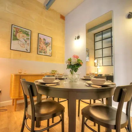 Beautifully Furnished Flat In The City Center Jbal1-1-3