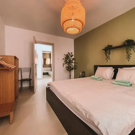 Exclusive Paceville New 3 Bedrooms Apartment-2