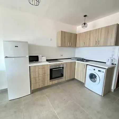 F1 - Modern Two Bedrooms Flat Sea View, St Julians-3