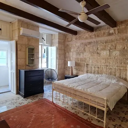Bakers Hideout - Lovely 1 Bedroom Rental Unit-2