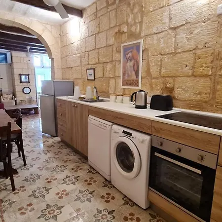 Bakers Hideout - Lovely 1 Bedroom Rental Unit-2
