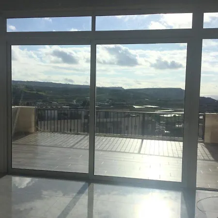 Panoramic Penthouse Haven-2