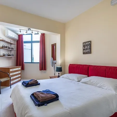 Duplex Penthouse With Terrace In Balluta Bay - Sleeps 6-3