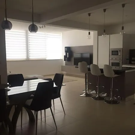The One - 4 Bedroom St Julian'S-3