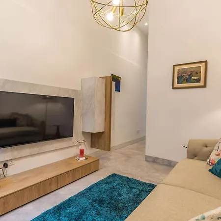 Sliema Luxurious One Bedroom Duplex Maisonette-2