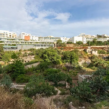 Beautiful, 2Br Duplex Apt Just Off Spinola & Wifi By 360 Estates-2