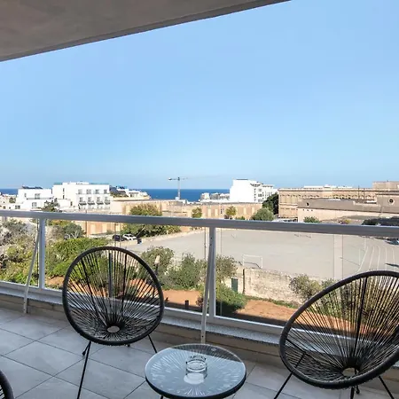 Spacious, Modern & Cosy 2 Bedroom 2 Bathroom Apartment - St. Julians-3