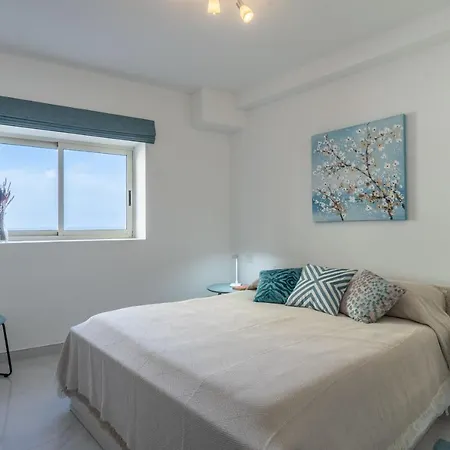 Sliema Bedrooms With Ensuite Bathrooms-3