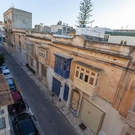 Beautiful, Typical Maltese 4Br Home With Roof Top By 360 Estates-3