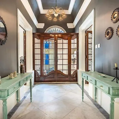 Spacious 4-Bedrooms Townhouse In Tas-Sliema-2