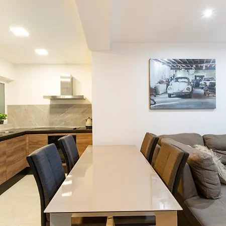 Golden Flat In San Pawl-Hosted By Sweetstay-2