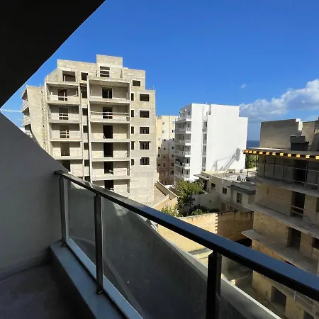 Blue Skies Family Apartment With Terrace-3