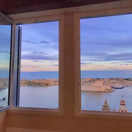 Port 531 Savynomad Harbour Residences Valletta Wow Views-3