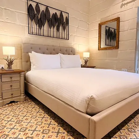 Typical Maltese Maisonette In St.Julians-2