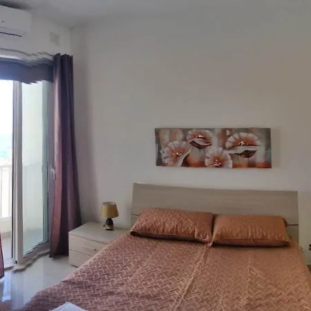 Seron Apartment 3 With Private Garage-3