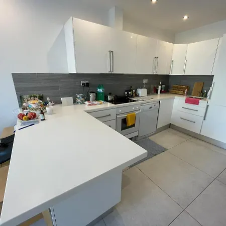 St.Julians Seafront Apartment-2