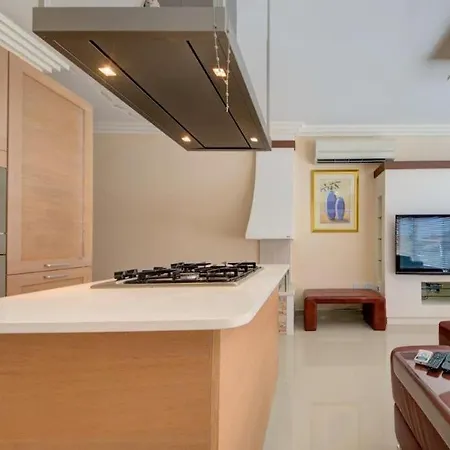 Amazing 1 Bedroom With Views In Mellieha-2