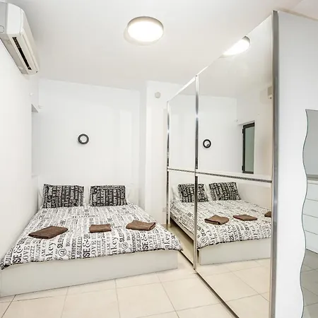Modern Studio Apartment In The Heart Of St Julians-2