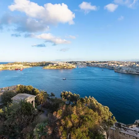 Valletta Large 3 Bedroom-3