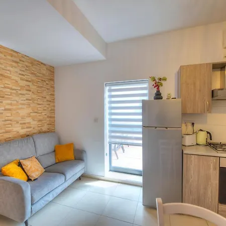 2Bedroom With Large Terrace In Paceville Jpor1-1-3