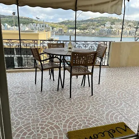 Groundfloor Apartment By The Sea, Fabulous Views-3
