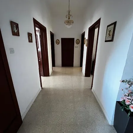 Valletta Majestic Grand Harbour View 3-Bedroom By Malta Weekend-2