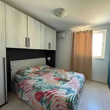 Lovely 3 Bedroom Condo-3