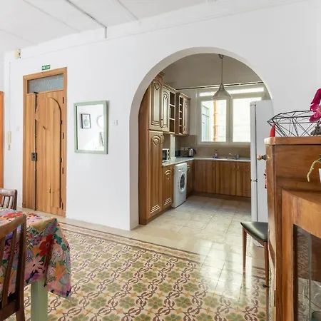 Beautiful, Spacious Apartment In Central Valletta-3