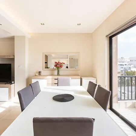 Beautiful, Spacious 3Br Home With Private Balcony With 360 Estates-2