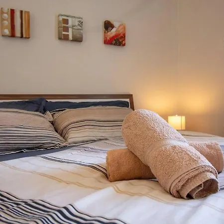 Modern Apt In The Heart Of Maltese Nightlife-2