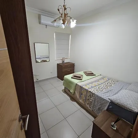 Beautiful Two Bedroom In Center Bugibba-2