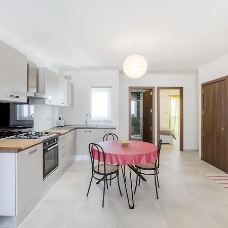 Lovely 2Br Home 2 Mins Away From The Promenade By 360 Estates-3