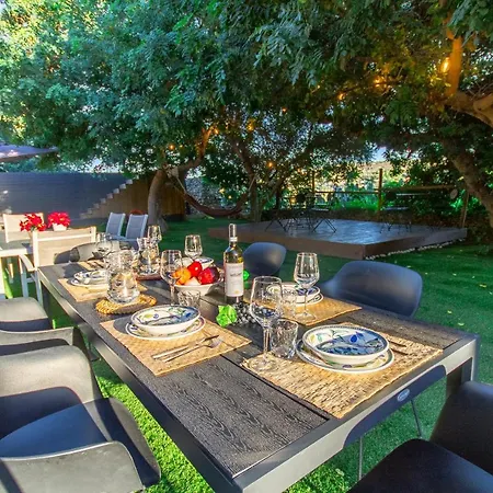 San Martin Wonderfull Pool & Spa Villa - Happy Rentals-2