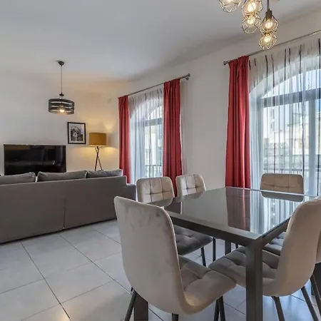Spacious 4 Bedroom Apt In The Heart Of St Julian'S-2