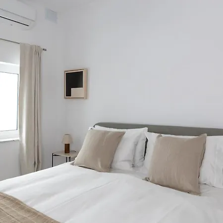 Modern Seafront 2Bd Apartment With Terrace & Sea View - Xemxija-2