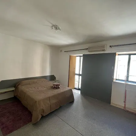 1 Bedroom Seaview Apt In St Julians Apt7-2