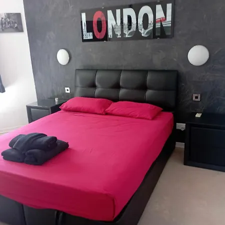 Cosy,Central,Modern Gem-3