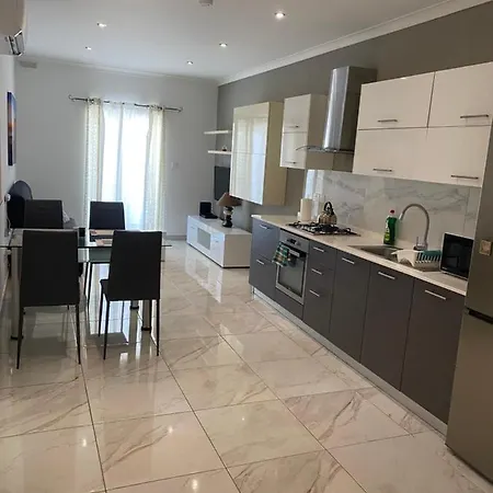 Modern Apartment In The Heart Of Bugibba-2