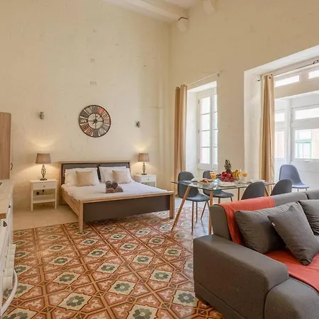 Heart Of Historic Valletta - Cityapartmentstay-3
