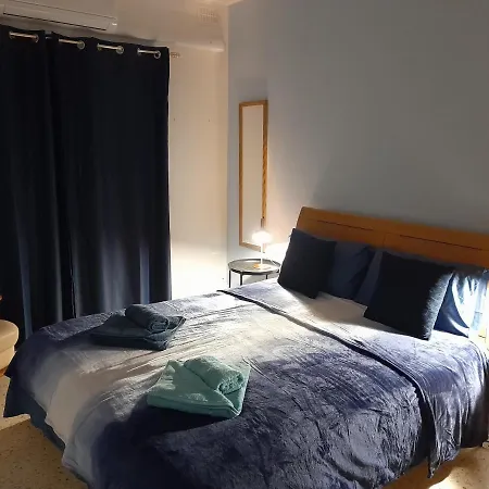 Sunshine Holiday Apartment 7 With Spectacular Seaviews-3