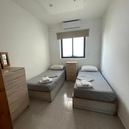 No 6 Poseidon Apartment-3