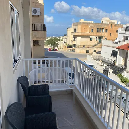 Sunshine Apartments Mellieha - Modern Three Bedroom Apartment - Apt No 2-3